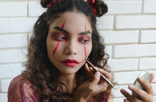 9 Easy Scary Halloween Makeup Ideas That'll Impress All Your Friends